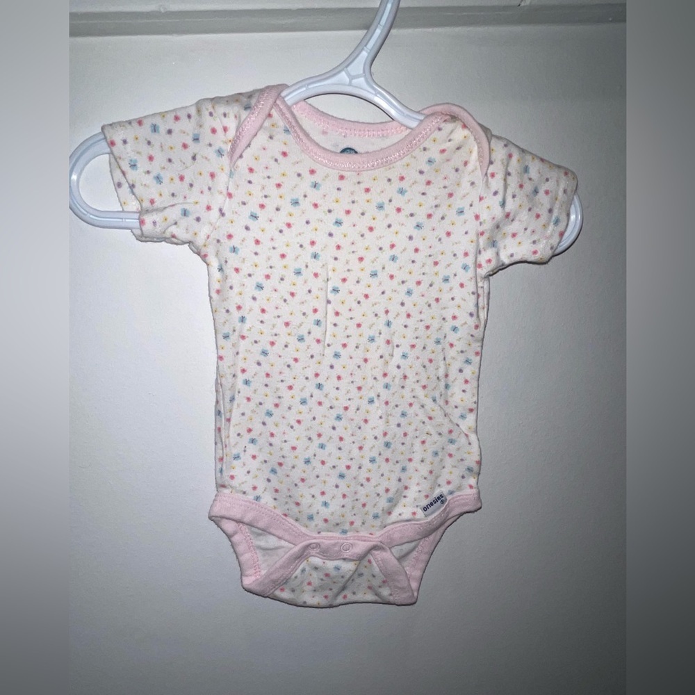 5/$15 Gerber Floral Baby Onesie